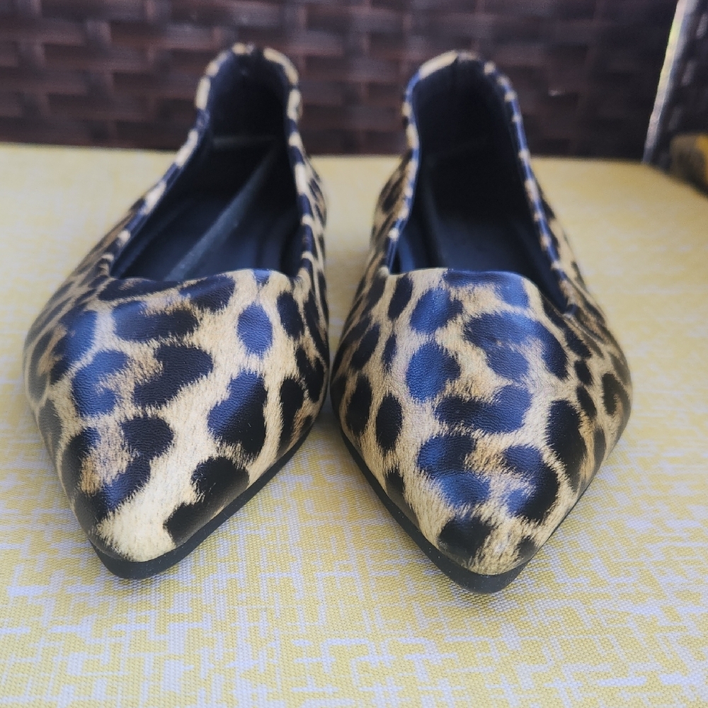 Leopard Print Pointed Toe Flats in Gold and Black - Picture 7 of 16